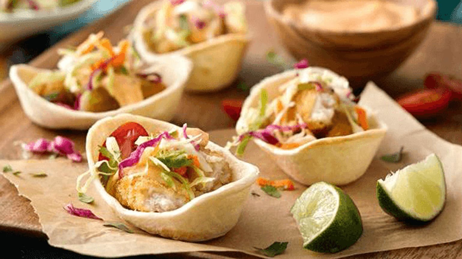 mini fish taco boats